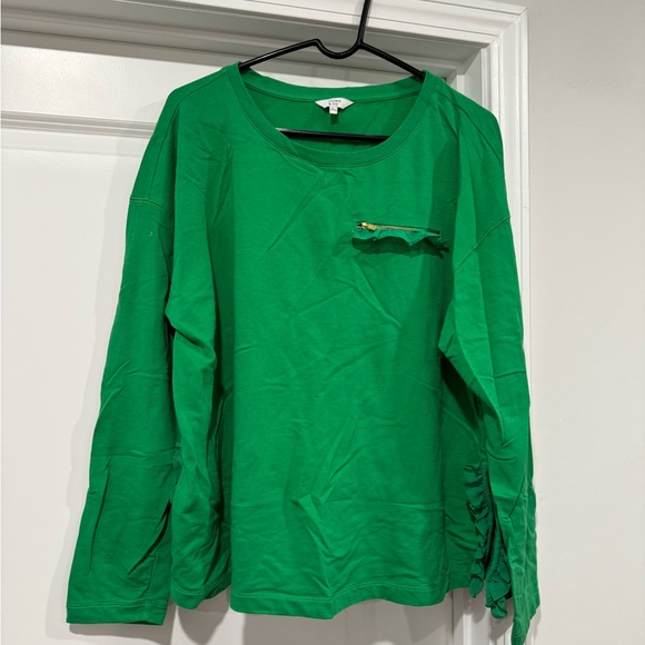 crown & ivy Tops - Green Crown & Ivy Top for Women! Size XL!!